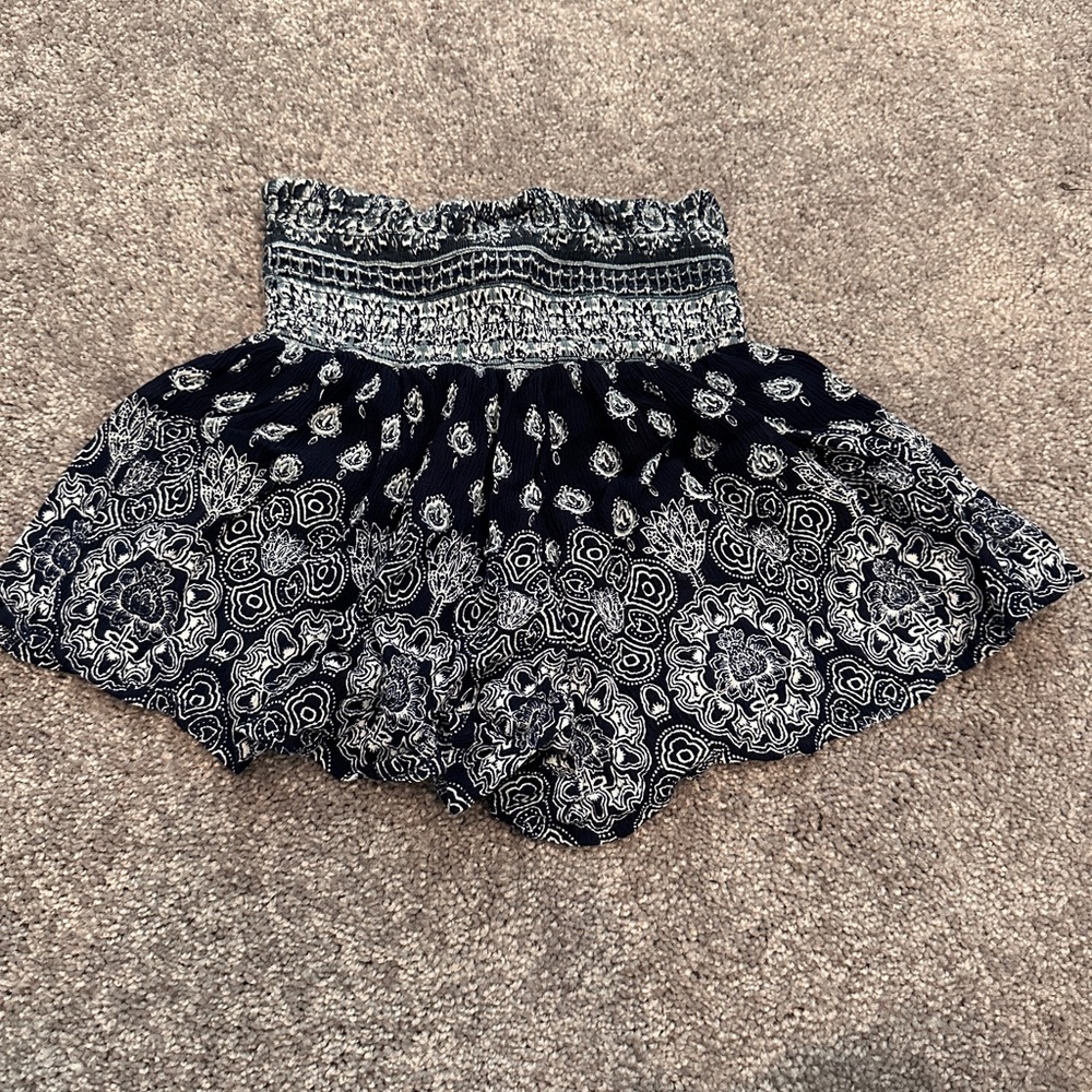Shorts size small dark blue and white.
